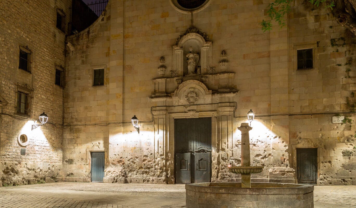 top things to see in the Gothic Quarter - Plaça de Sant Felip Neri