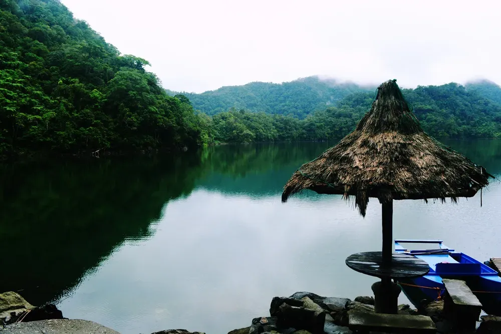 Balinsasayao Twin Lakes Natural Park