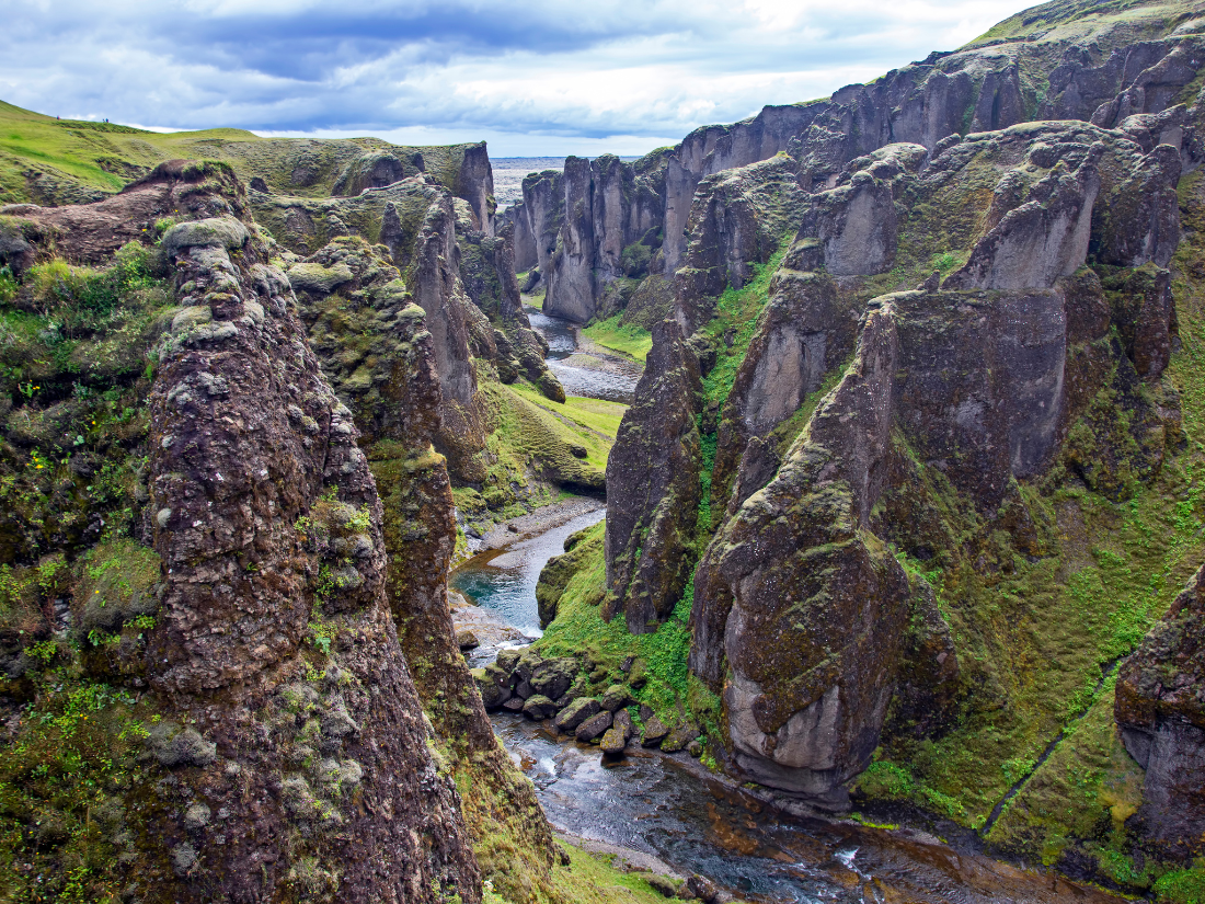 Fjaðrárgljúfur Canyon