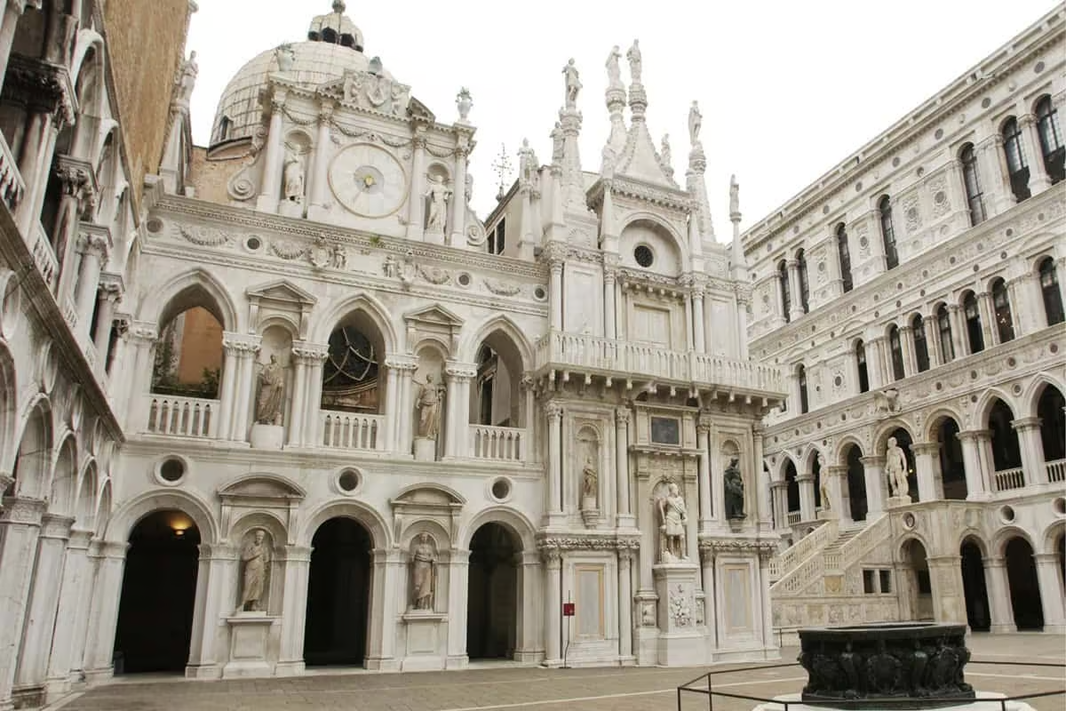 Doge’s Palace (Palazzo Ducale) in the daytime in Venice.