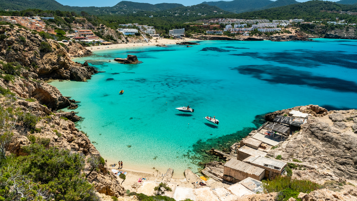 Cheapest and Most Expensive Times To Visit Spain