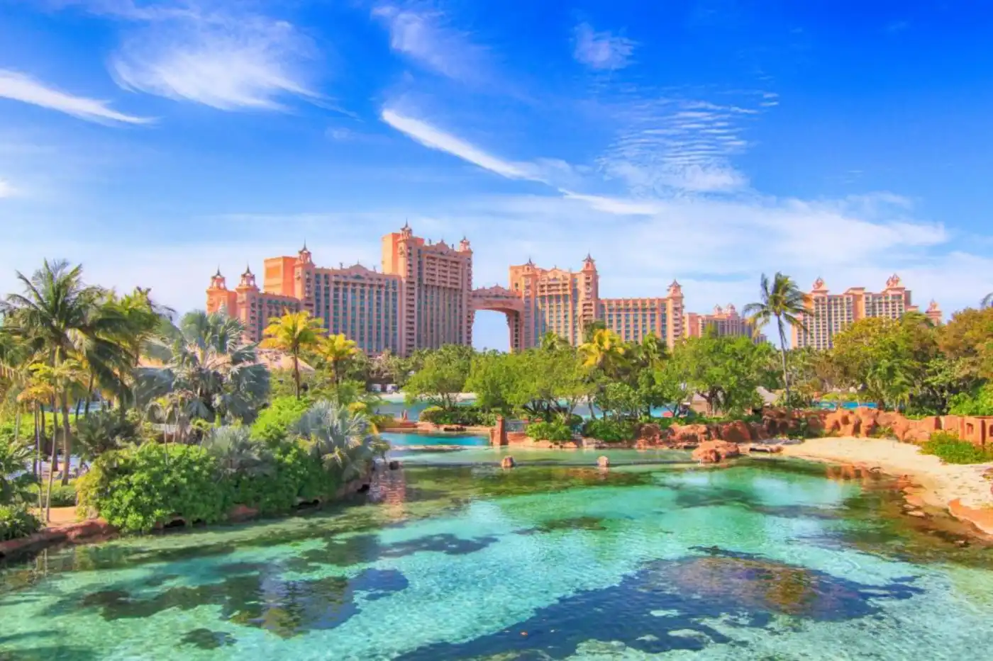 Cheapest and Most Expensive Times To Visit Paradise Island