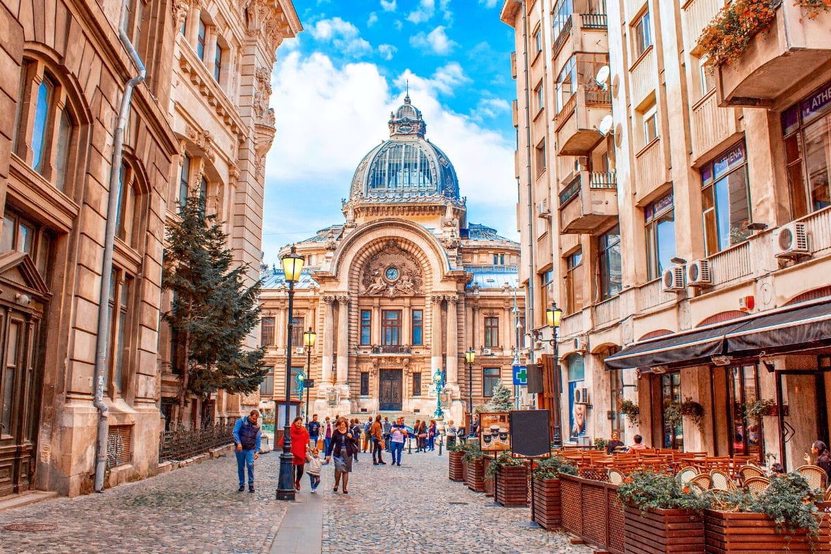 Cheapest and Most Expensive Times To Visit Bucharest