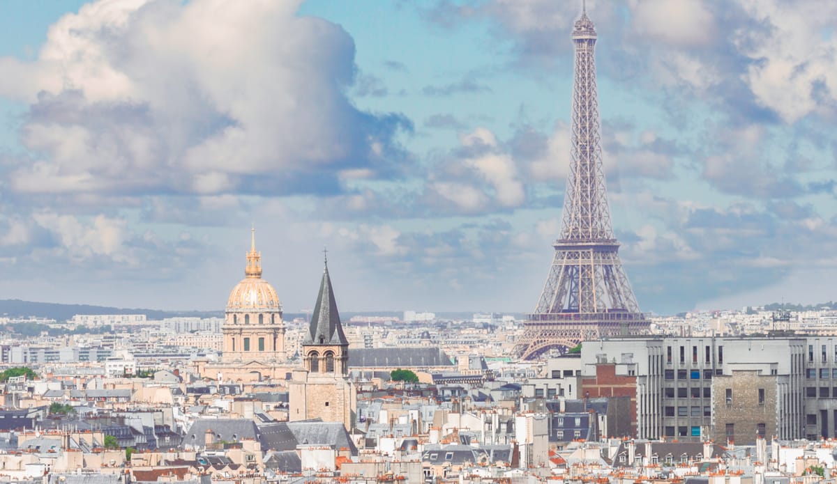 Cheapest & Most Expensive Months To Book Flights To Paris