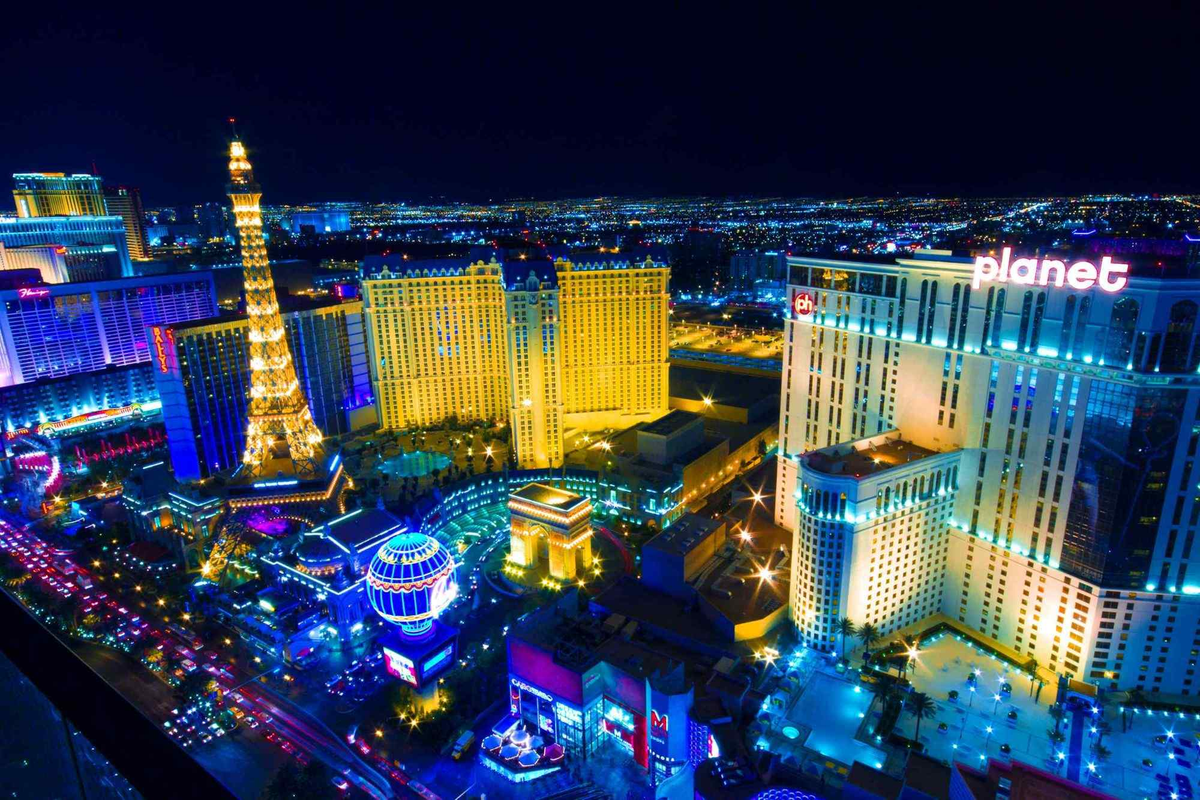 Cheapest & Most Expensive Times to Visit Las Vegas