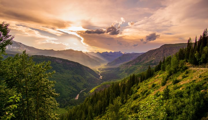 The great smokey mountain national parks at sunrise