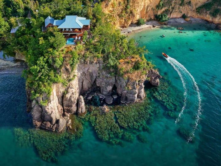 Cheapest and Most Expensive Times to Visit Dominica island in the Caribbean.